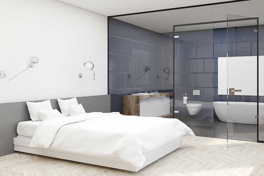 Glass partition in the bathroom